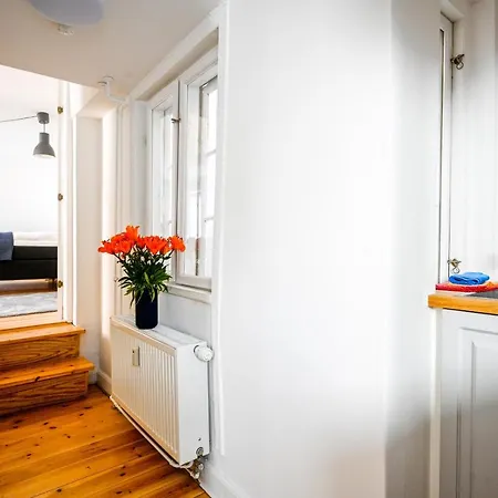 Sanders Central - Dreamy Three-bedroom In The Middle Of It All Apartment