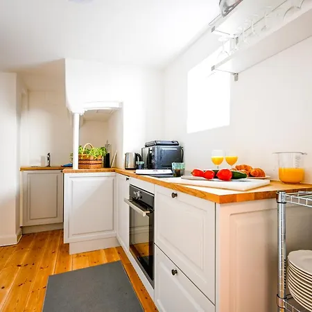 Apartment Sanders Central - Dreamy Three-bedroom In The Middle Of It All